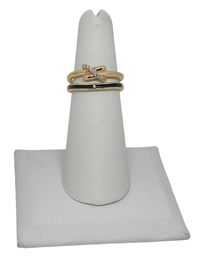 Anillo dorado de rodio con brillantitos-gallery-0