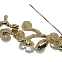 Prendedor dorado y beige con florecitas -gallery-0