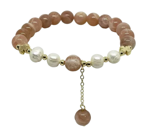Pulsera con perlas y trébol