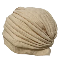 Turbante beige con diseño-gallery-0
