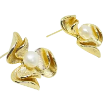 Aretes dorados de flor con perla - Chapa S925-gallery-0
