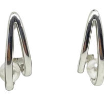 Aretes de rodio con perla