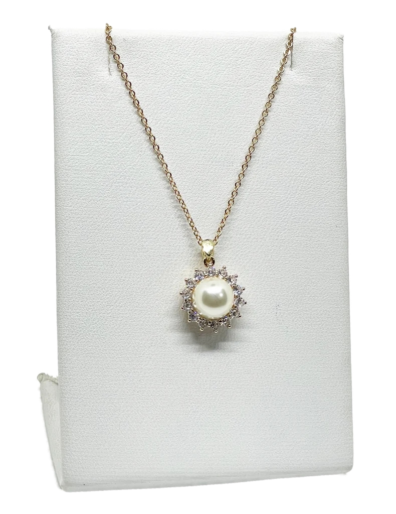 Collar dorado con dije de perla