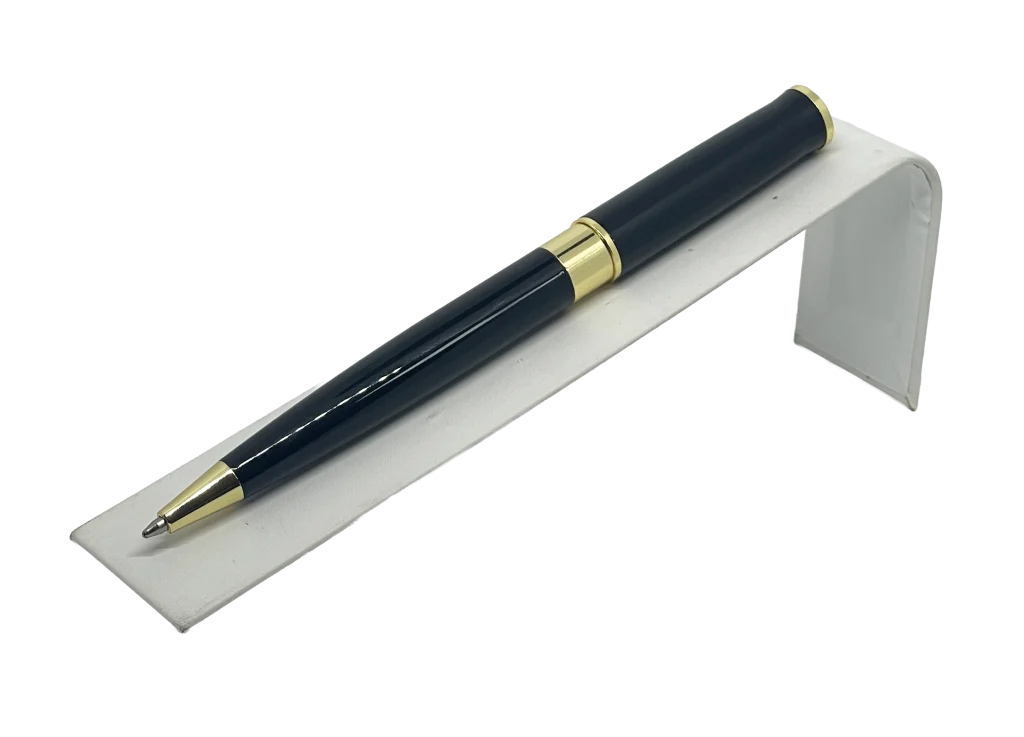 Lapicero de metal negro con dorado