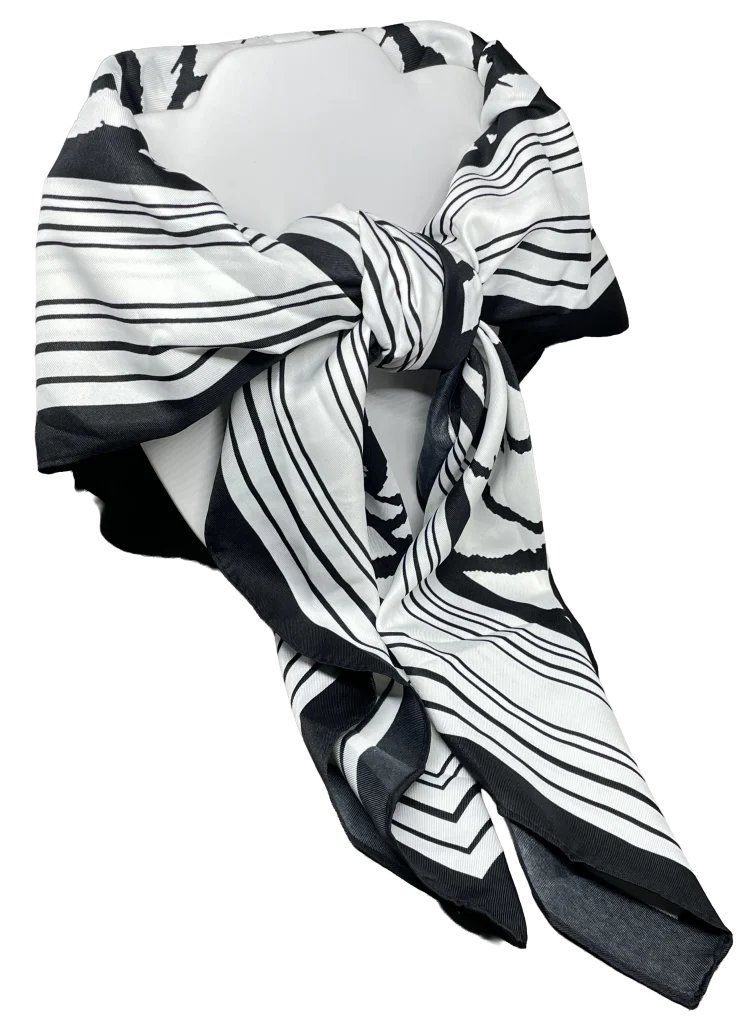 Pañuelo cuadrado blanco con negro