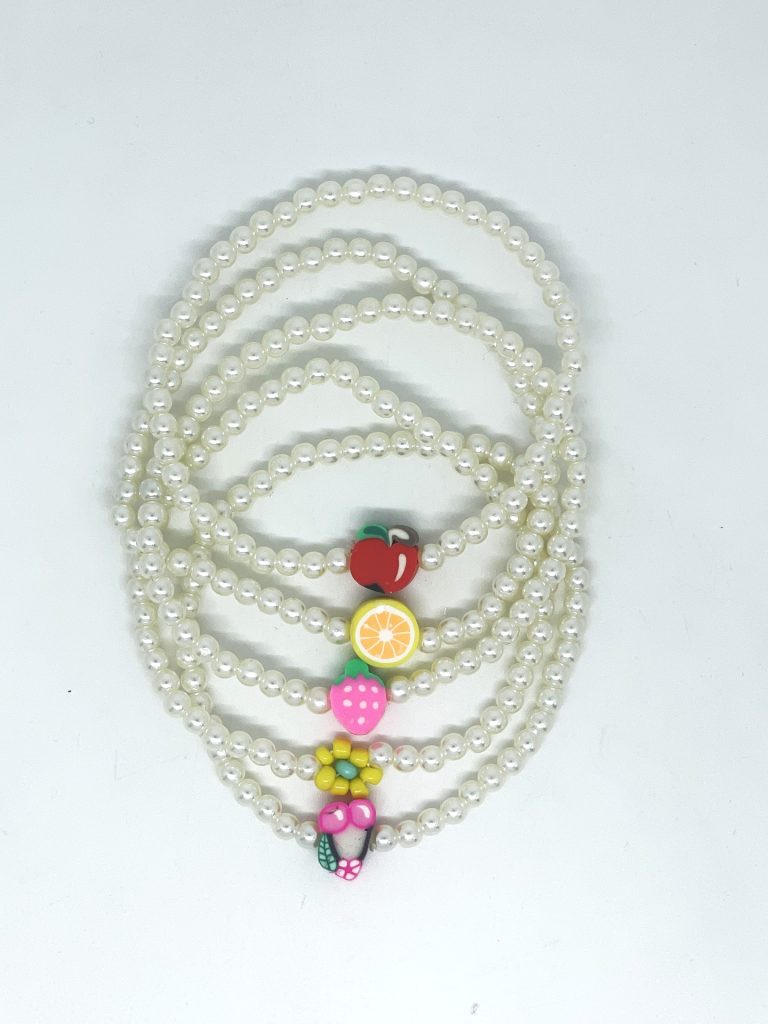 Set-de pulseras blancas plástica de perlas con frutas-gallery-0