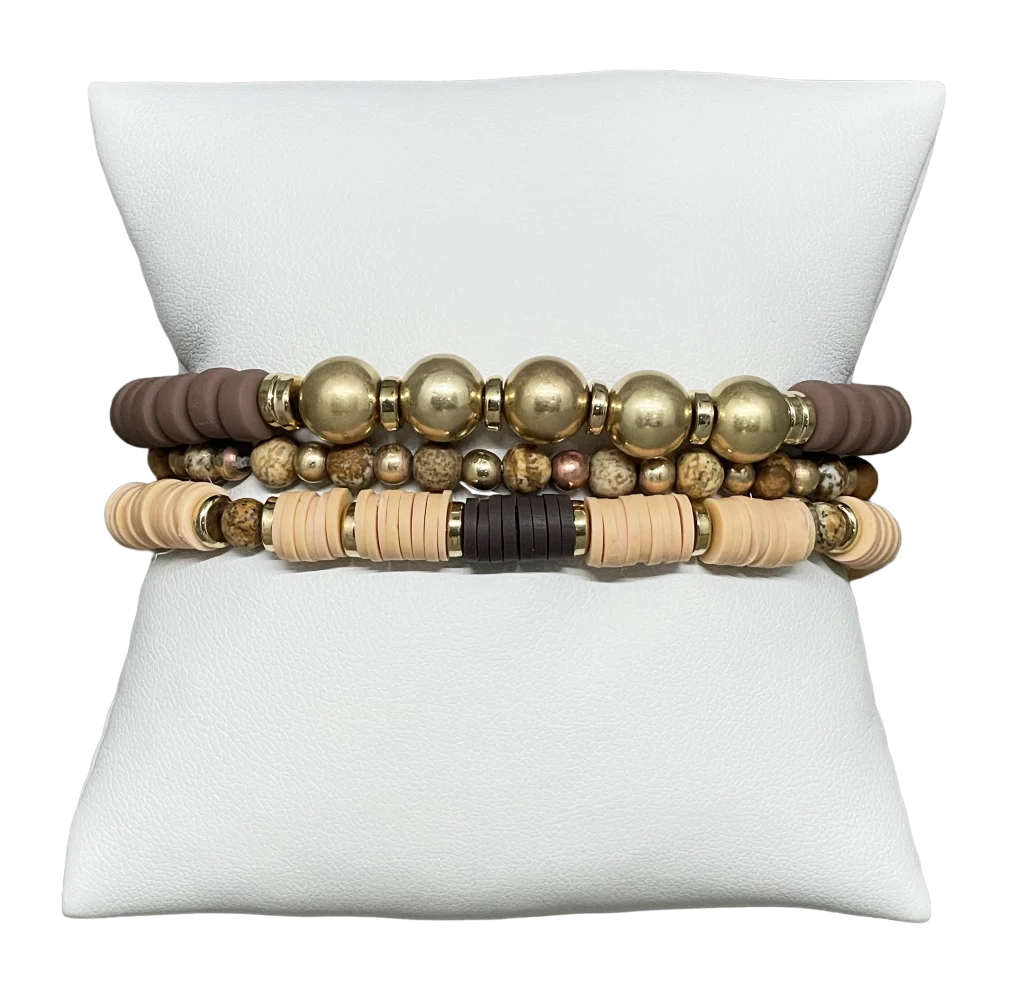 Set de pulseras cafés