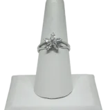 Anillo ajustable plateado con brillantitos