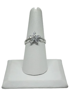 Anillo ajustable plateado con brillantitos