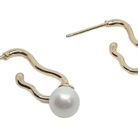 Aretes dorados de rodio con perla-gallery-0