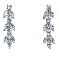 Aretes plateados de metal con brillantitos-gallery-0