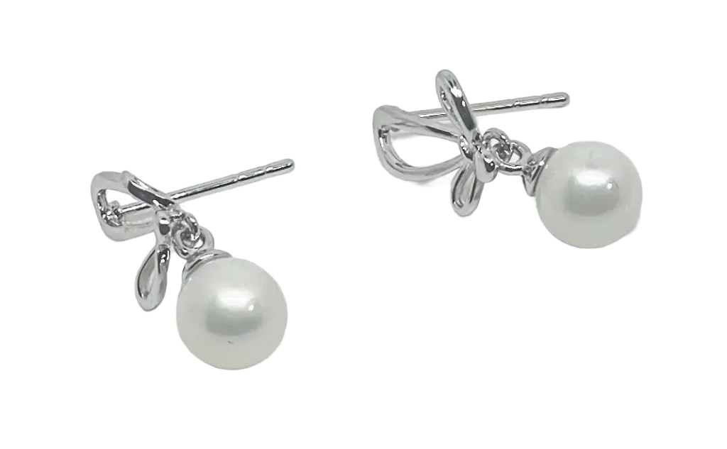 Aretes plateados de rodio con perla-gallery-0