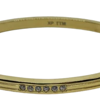 Pulsera de aro dorada de acero inoxidable con brillantitos
