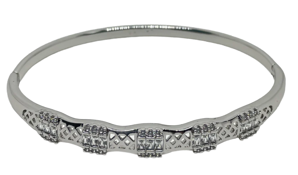 Pulsera de aro plateada de rodio con brillantitos y cuadros