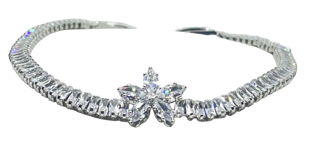 Pulsera plateada con brillantitos